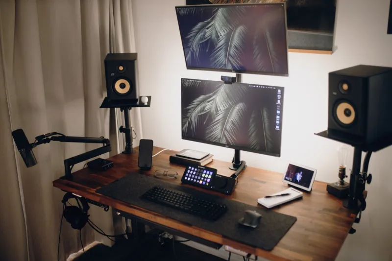 Streaming to Six Figures: How Gaming Creators Are Turning Screen Time Into Real Income